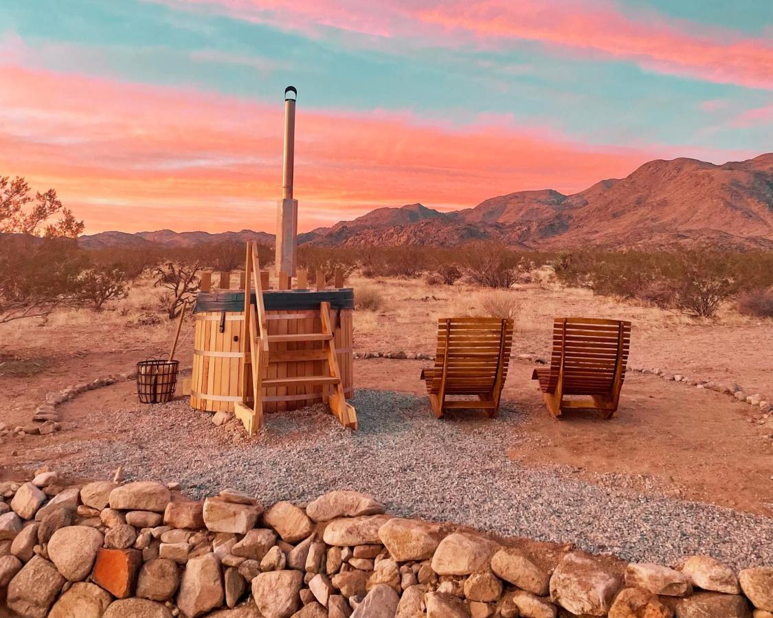 Вилла 1 Minute To Joshua Tree National Park, Hot Tub, Stars, Private - The Wkndr Туэнтинайн-Палмс Экстерьер фото